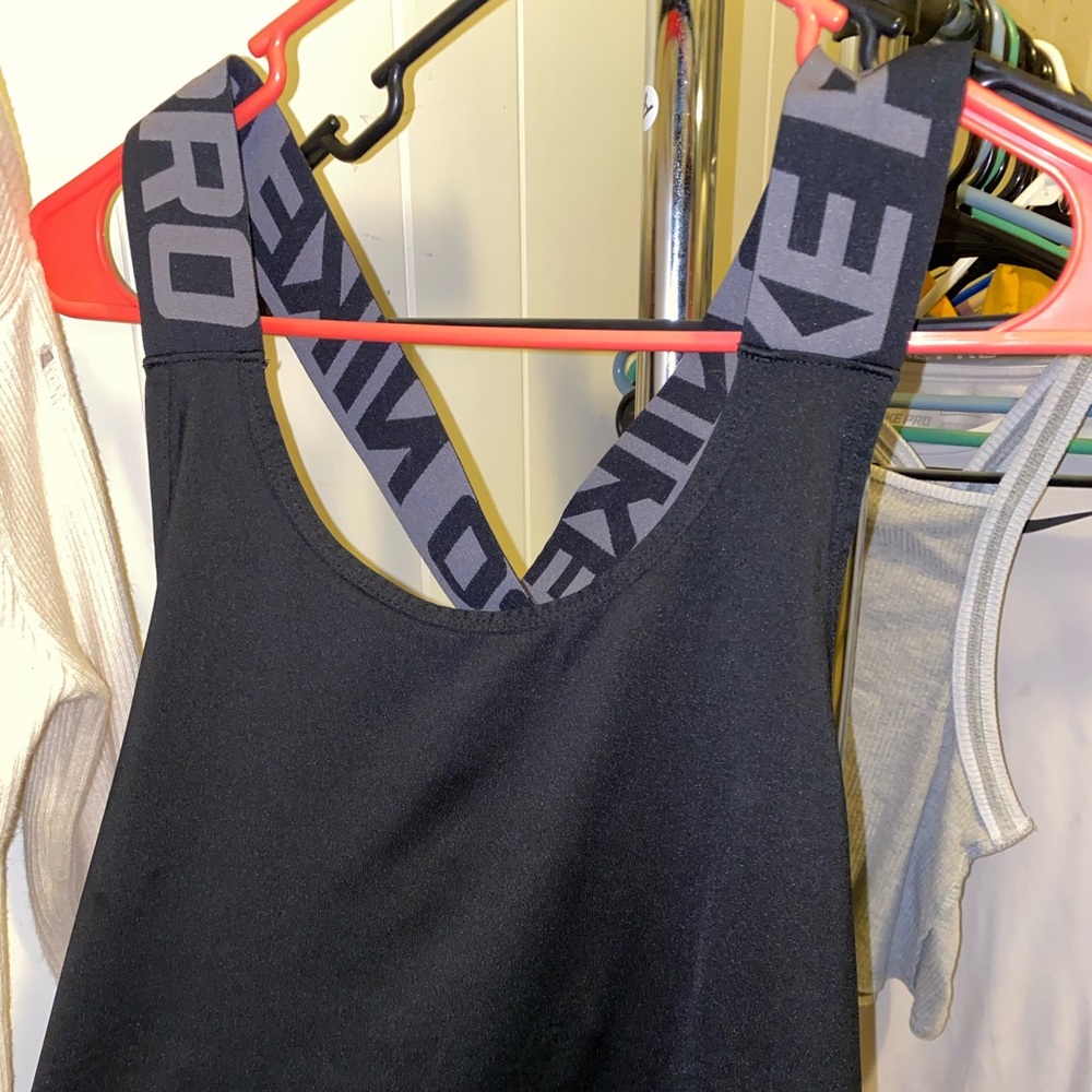 Nike workout top